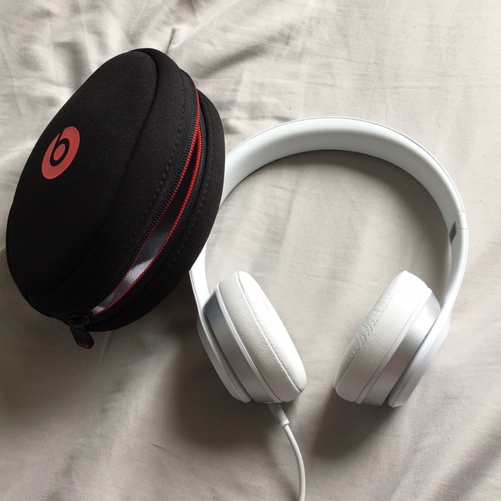 White Beats solo headphones